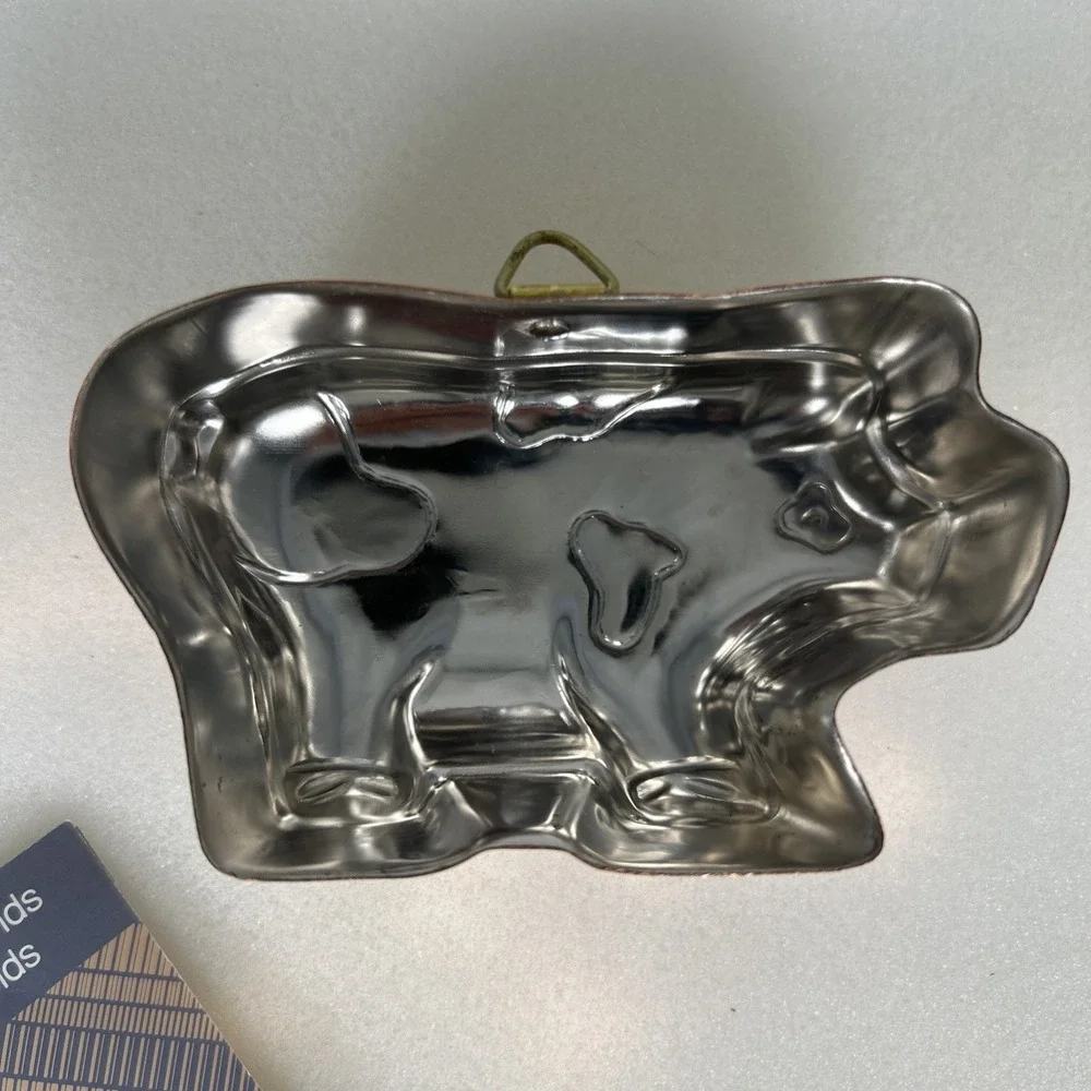 Vtg Avon Gift Collection Farmyard Friends Copper Cow Mold 4.25 Inch